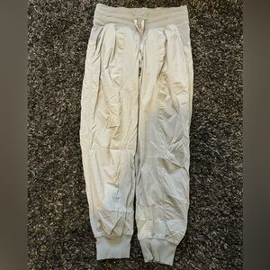 Lululemon Studio Joggers (4)